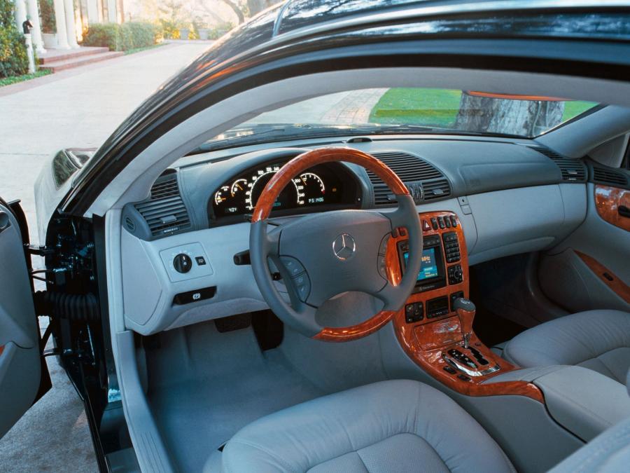  Mercedes-Benz CL500 1999 года  (фото 26 из 30)